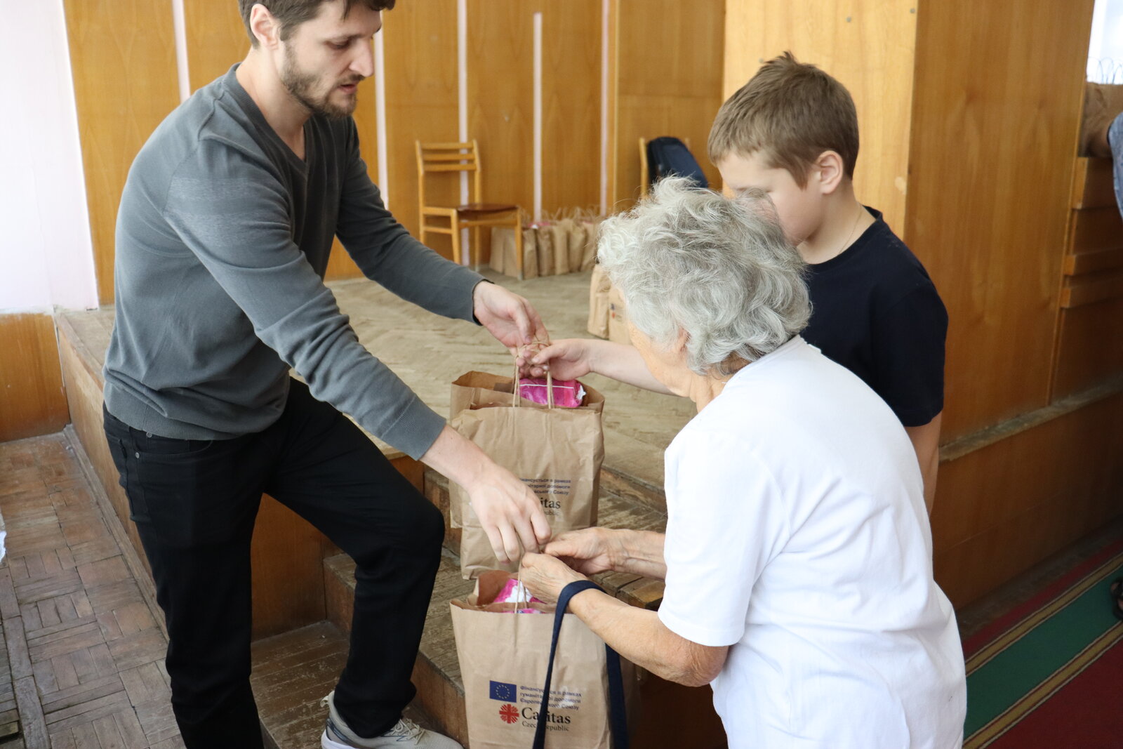Caritas Czech Republic has distributed around 4 000 bags of essential hygiene products